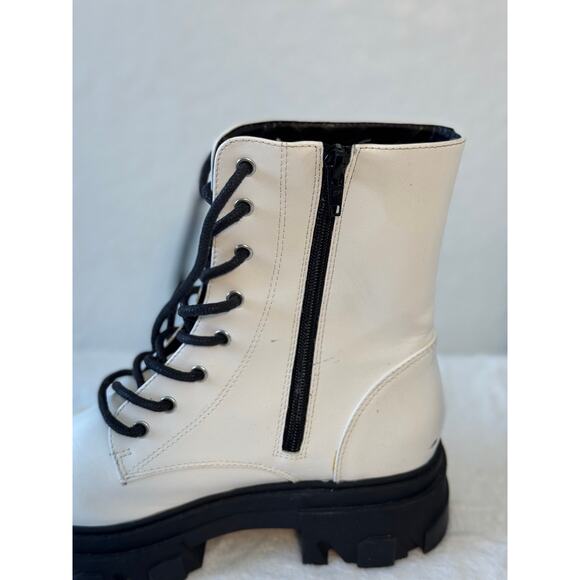 Forever Young White Combat Boots Size 7 | Faux Leather Zip & Lace - Picture 5 of 7